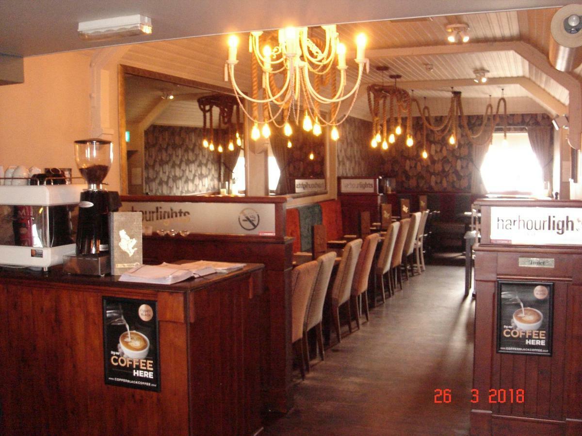 Harbourlights Accomodation Ирвин Экстерьер фото